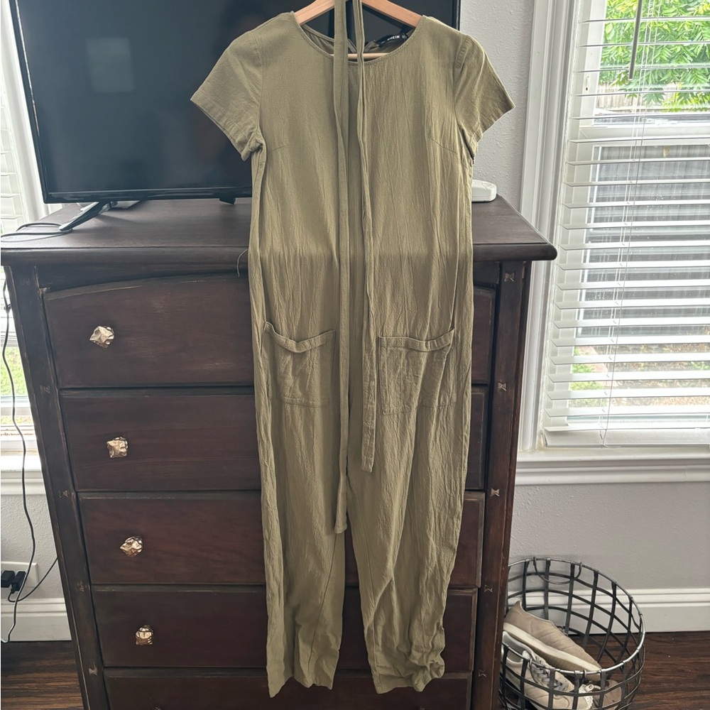 Olive Green Jumpsuit with front pockets and waist tie